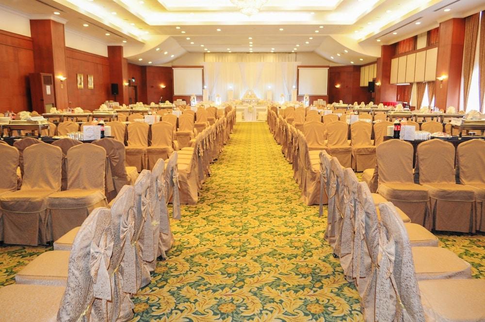 Mulia Hotel Bandar Seri Begawan Exterior foto