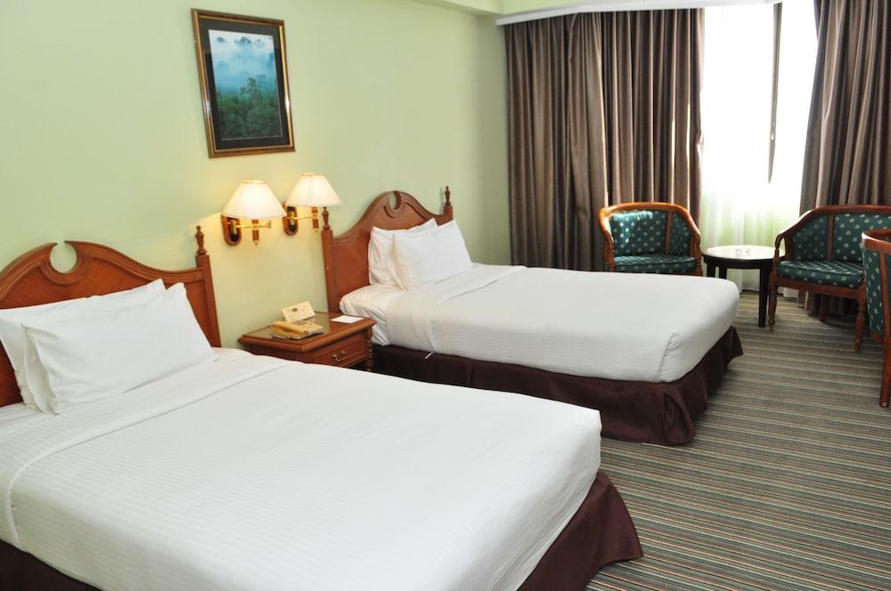 Mulia Hotel Bandar Seri Begawan Exterior foto
