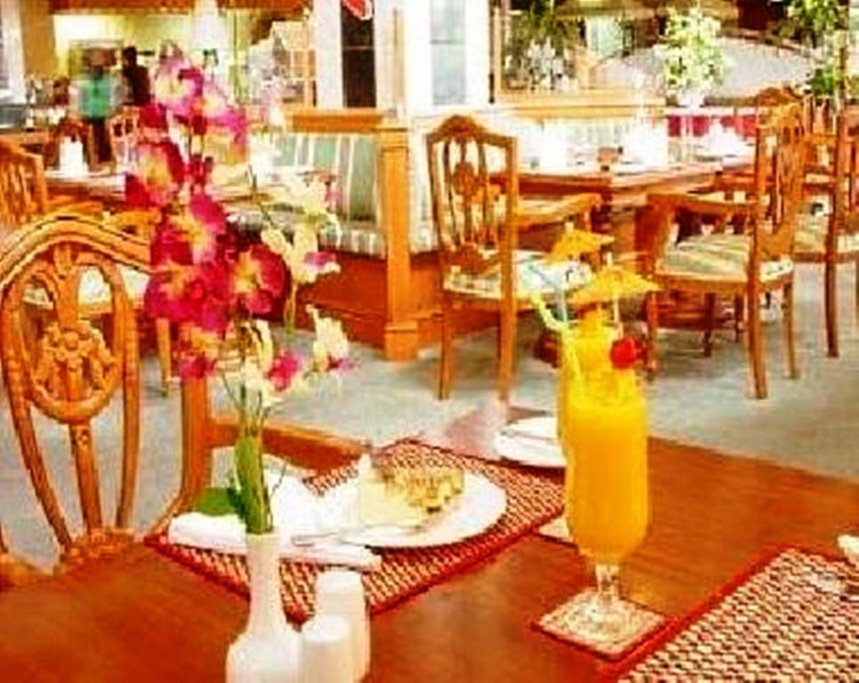 Mulia Hotel Bandar Seri Begawan Exterior foto