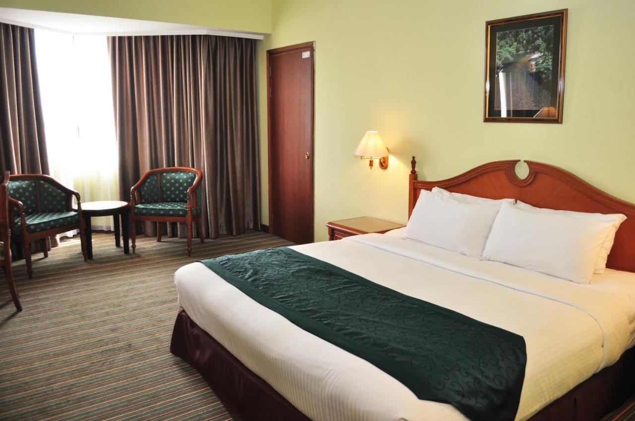 Mulia Hotel Bandar Seri Begawan Exterior foto